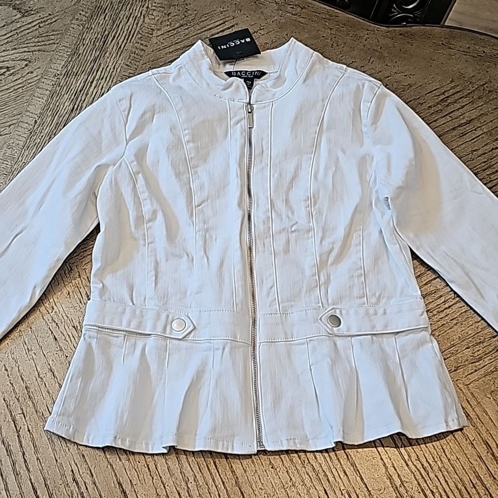 White denim peplum zip up jacket PM NWT Baccini